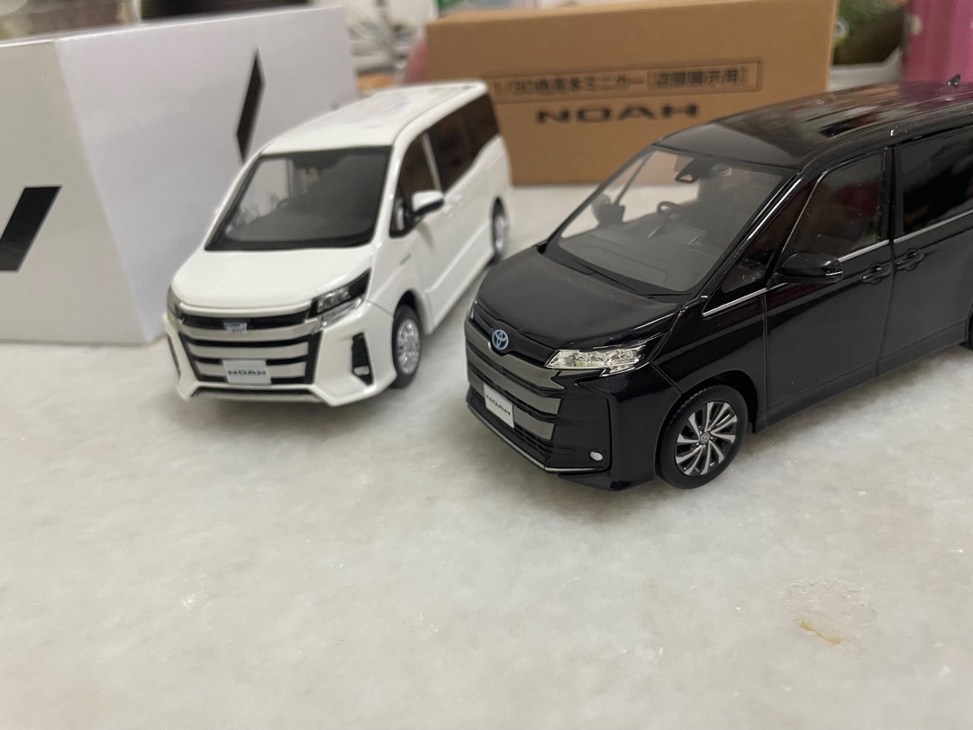 Toyota Noah Hybrid (80 Series) Die-cast Model, Toys & Collectibles