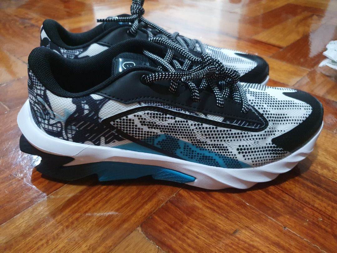 Under Armour Scramjet Kids Shoes Size 7Y Men s Fashion Footwear