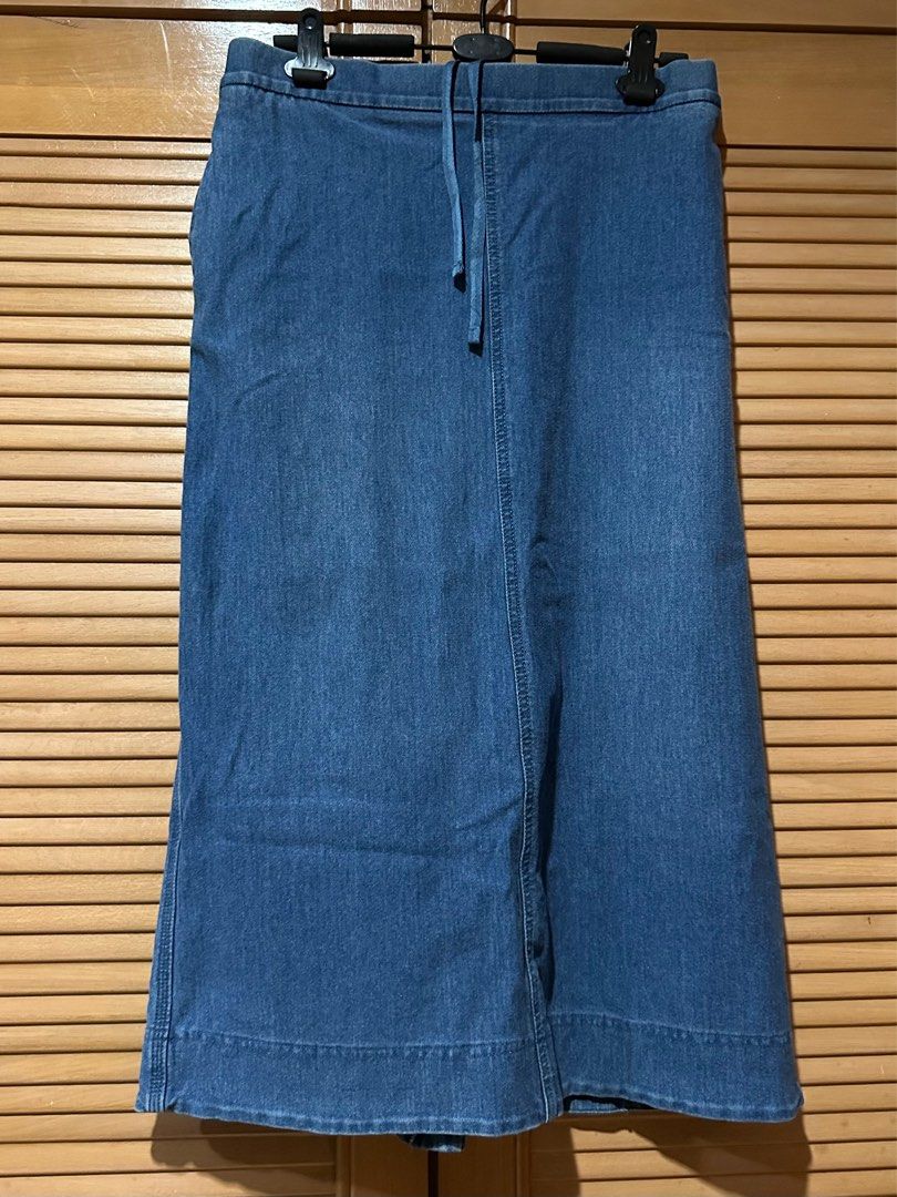 Uniqlo denim jersey skirt