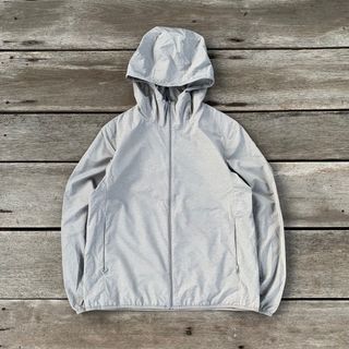Uniqlo Windbraker Single Layer
