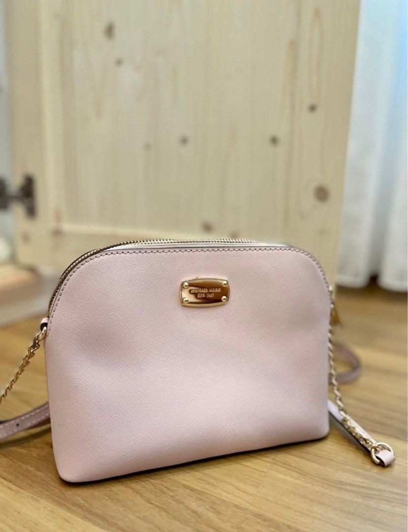 Used michael shop kors crossbody purse