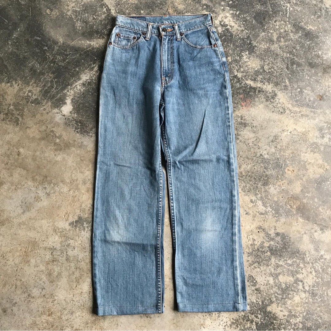 Levis 519 leg opening top