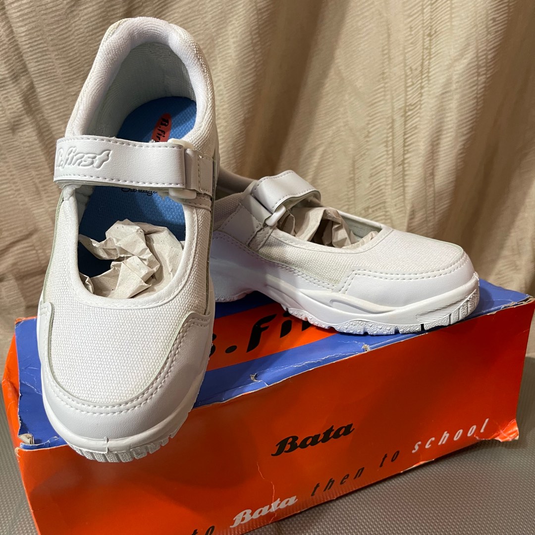Bata school hotsell shoes white