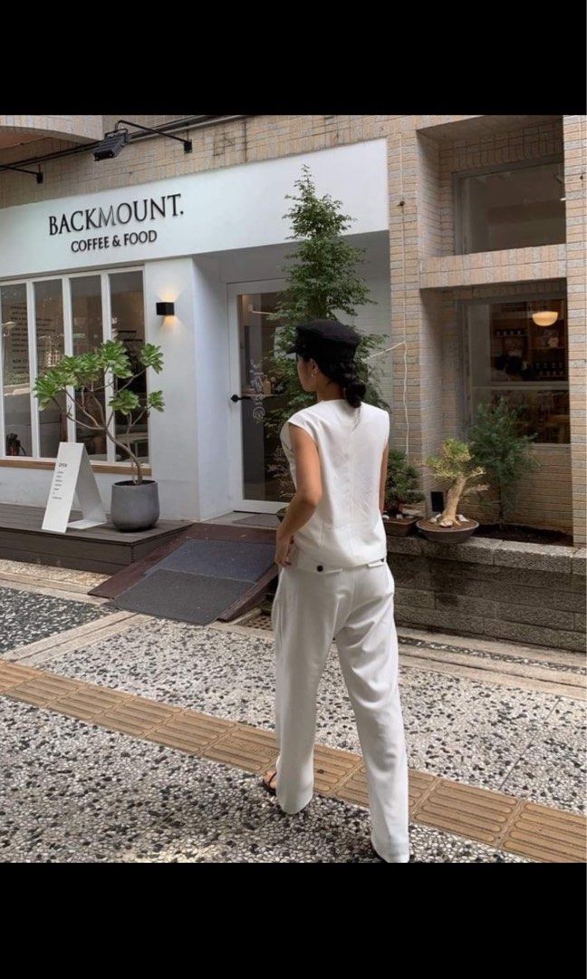 White vest outlet and pants