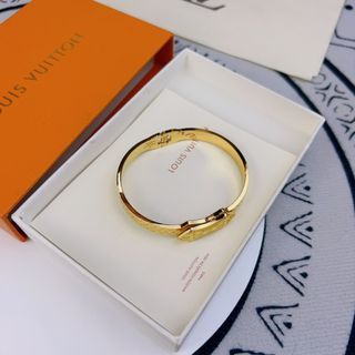 Louis Vuitton LV Confidential Yellow Gold Plated Hardware Female Classic  Monogram Flower Pattern Leather Rop Bracelet