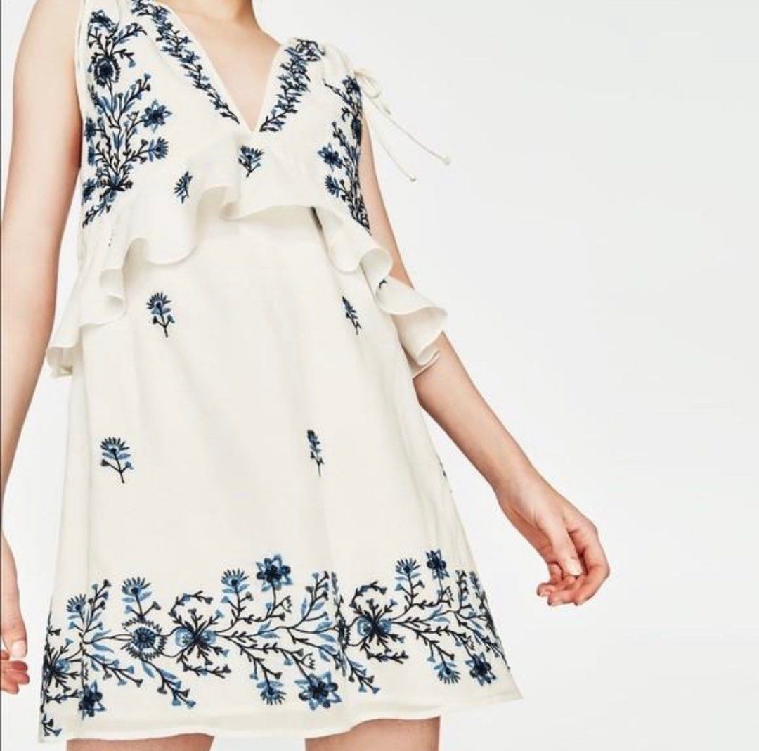 zara white floral embroidered dress Zara White Floral Printed V-Neck Dress main image 0
