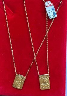 18K Saudi Gold scapular necklace