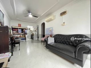 3 Room Corner @ 35 Circuit Road