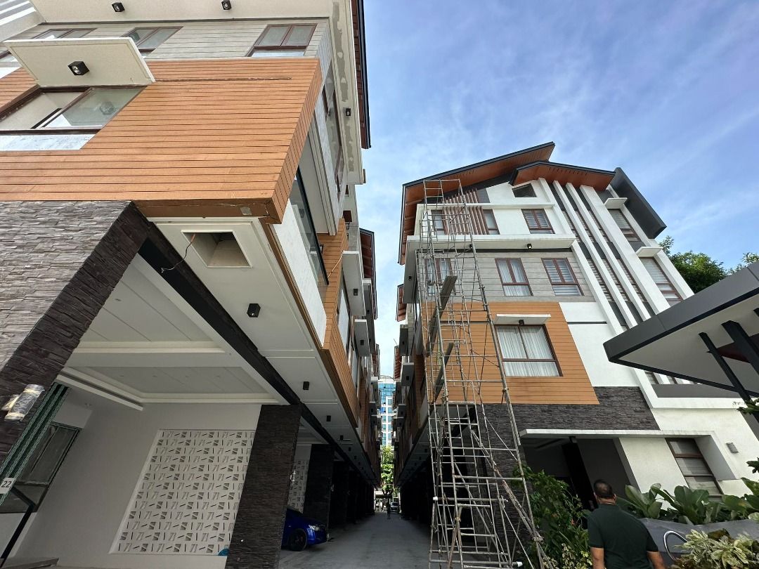 4Storey Luxury Townhouse For Sale in Manila near Binondo Quiapo