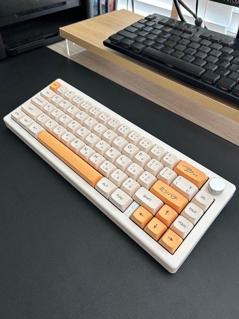 65% Custom Mechanical Keyboard (XDA honey and milk keycaps), Computers ...