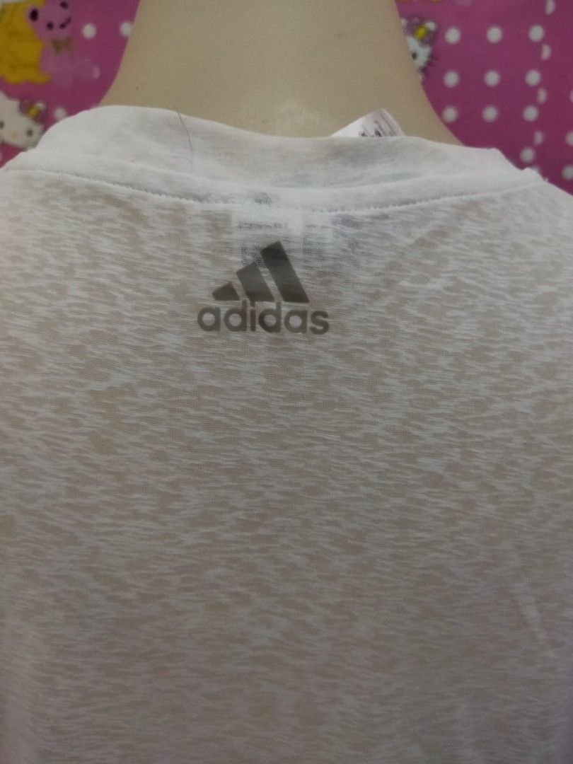 https://id.carousell.com/p/adidas-magic-logo-tee-white-cz8005-1254307320/