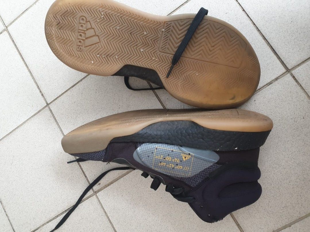 Bb9300 adidas deals