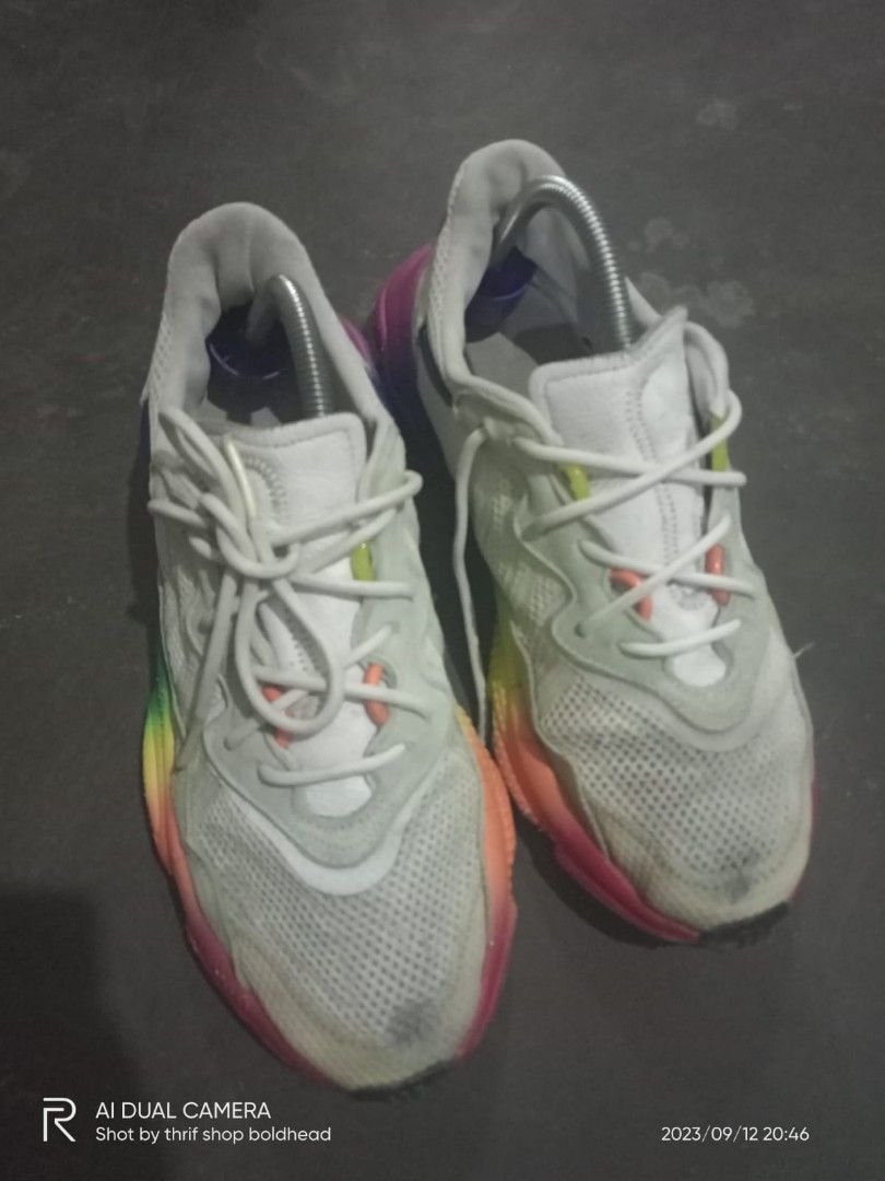 Adidas ozweego pride