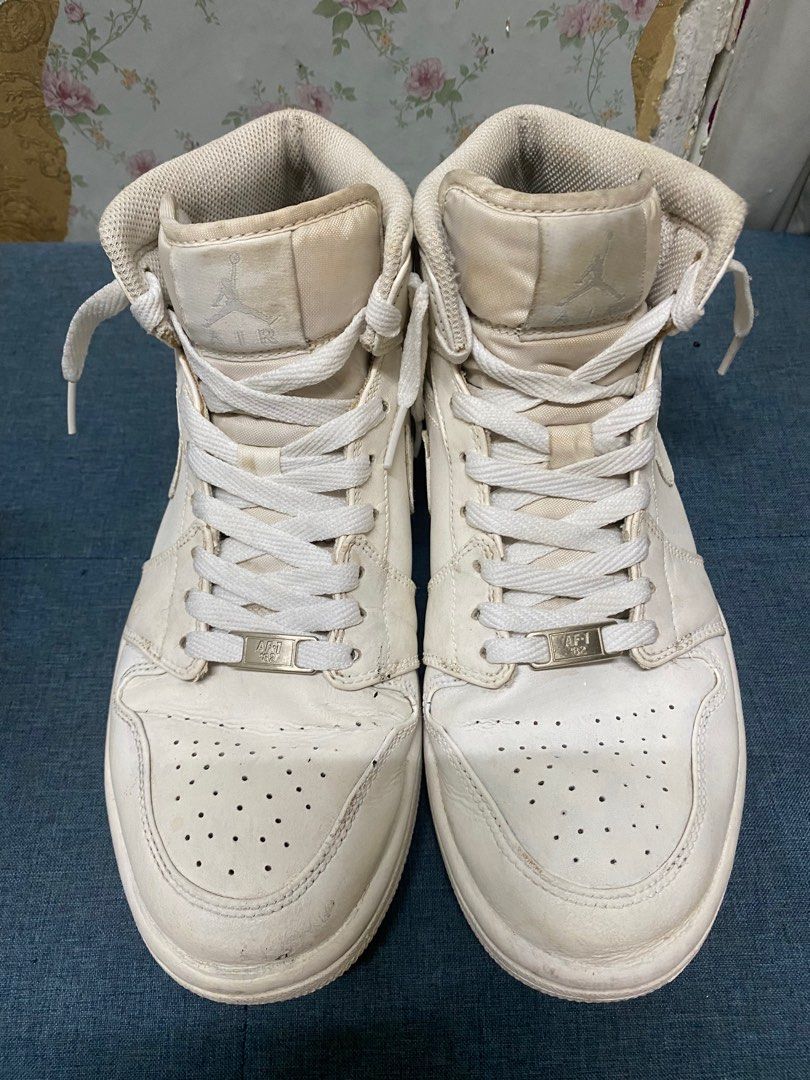 Triple white jordan 1 high online