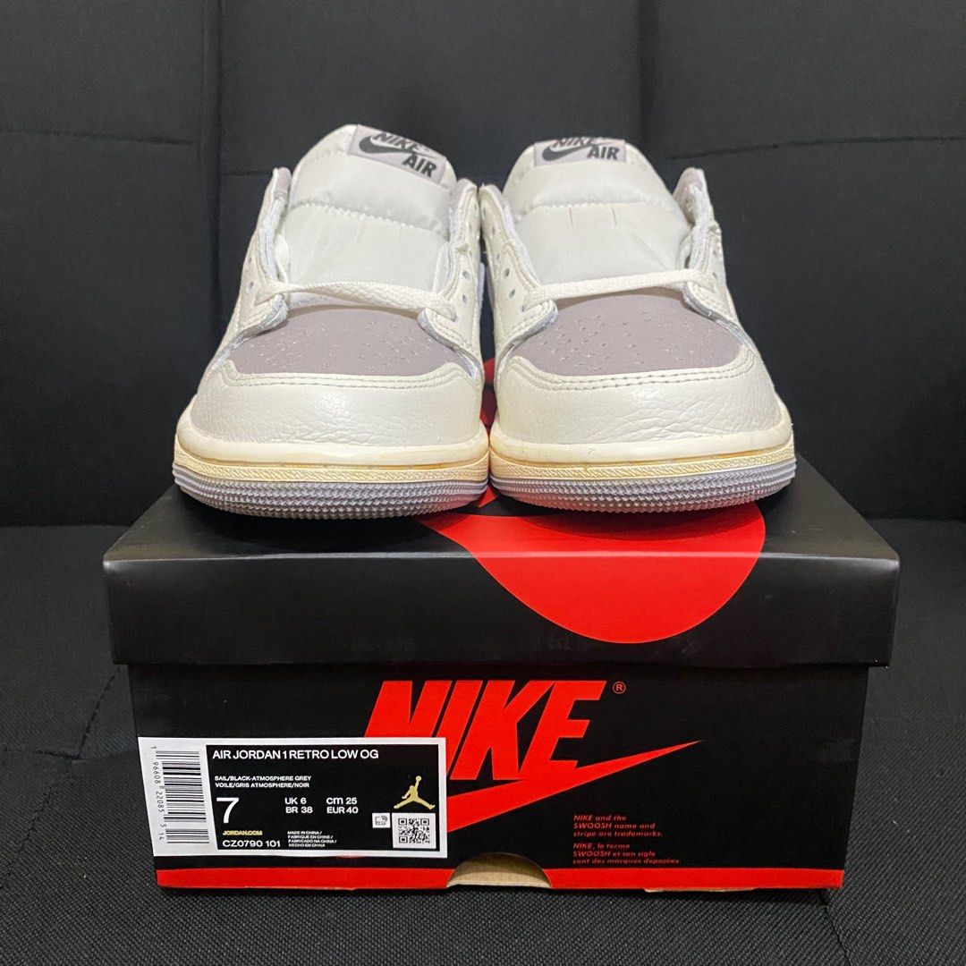 Air Jordan 1 Retro Low OG Atmosphere Grey (Category: Sneakers) located in Pasig City. Submitted by asmus19 (Listing ID 1254371395, Image 2). Description: Jordan Manila Released Size 7 Brandnew.