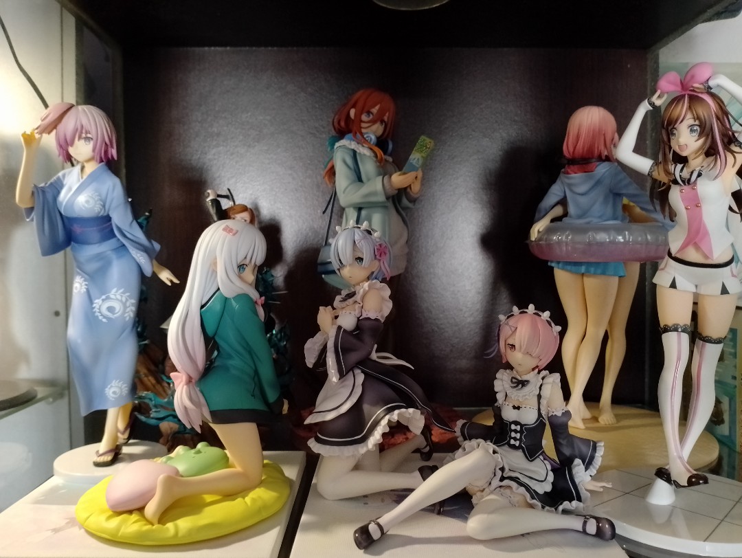 Anime box with scale figures, voting, and ecchi! – The Otaku Box