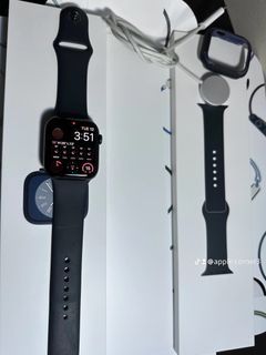 Apple watch series 8 45 mm GPS( midnight)