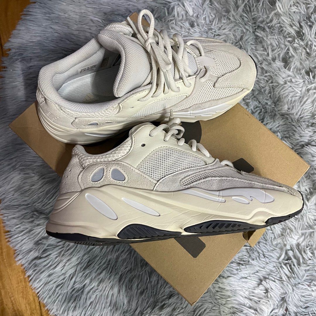 yeezy 700 analog box
