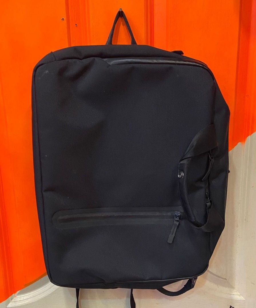 Uniqlo sales backpack malaysia