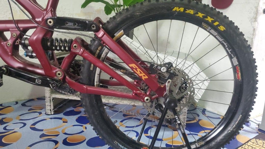 Basikal downhill store