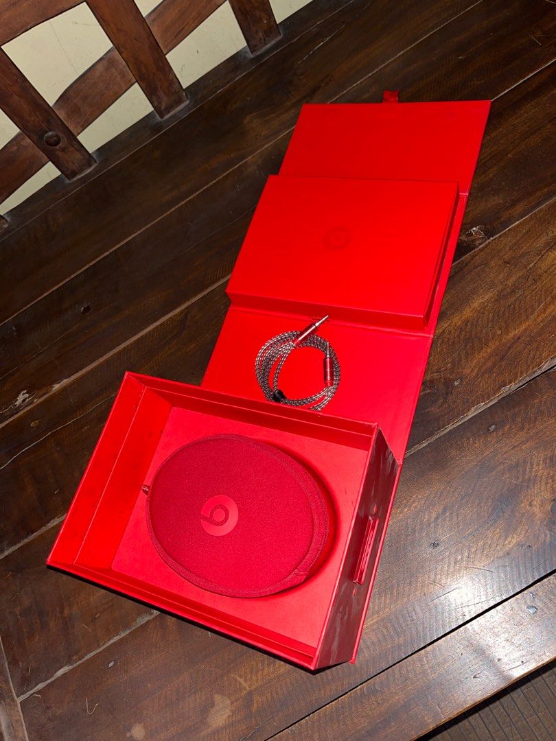 Beats Solo HD with Box and Manuals (Category: Headphones & Headsets) located in Makati City. Submitted by mike.bewer (Listing ID 1254439356, Image 2). Description: For Sale: USED Original complete with box and manuals. Beats Solo HD in red color. Has repaired headphone brace on the right and bought a replacement cord. Still does the job. (If your thinking of the cord issue it can be resolved by ordering it via online shopping apps.) Thanks. 😎.