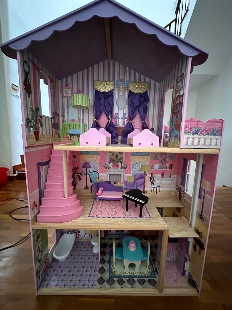 Big KidKraft dollhouse, Hobbies & Toys, Toys & Games on Carousell