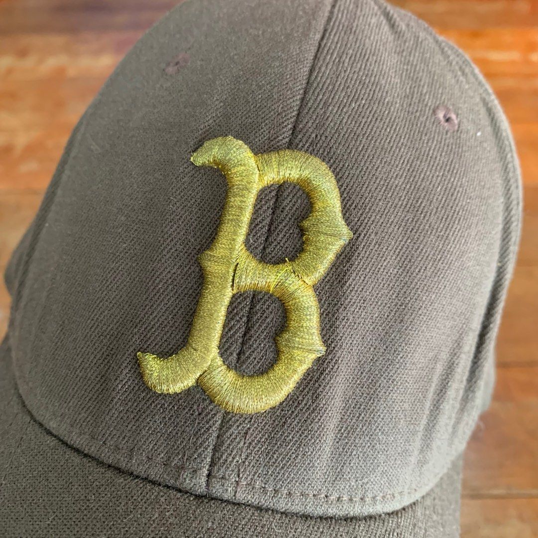 Olive green on sale red sox hat