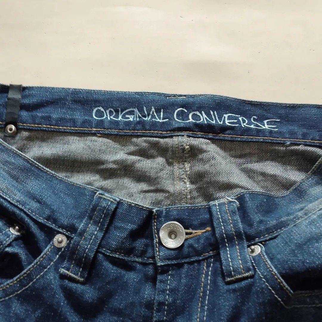 Celana jeans Converse sz 32 Fesyen Pria Pakaian Bawahan di