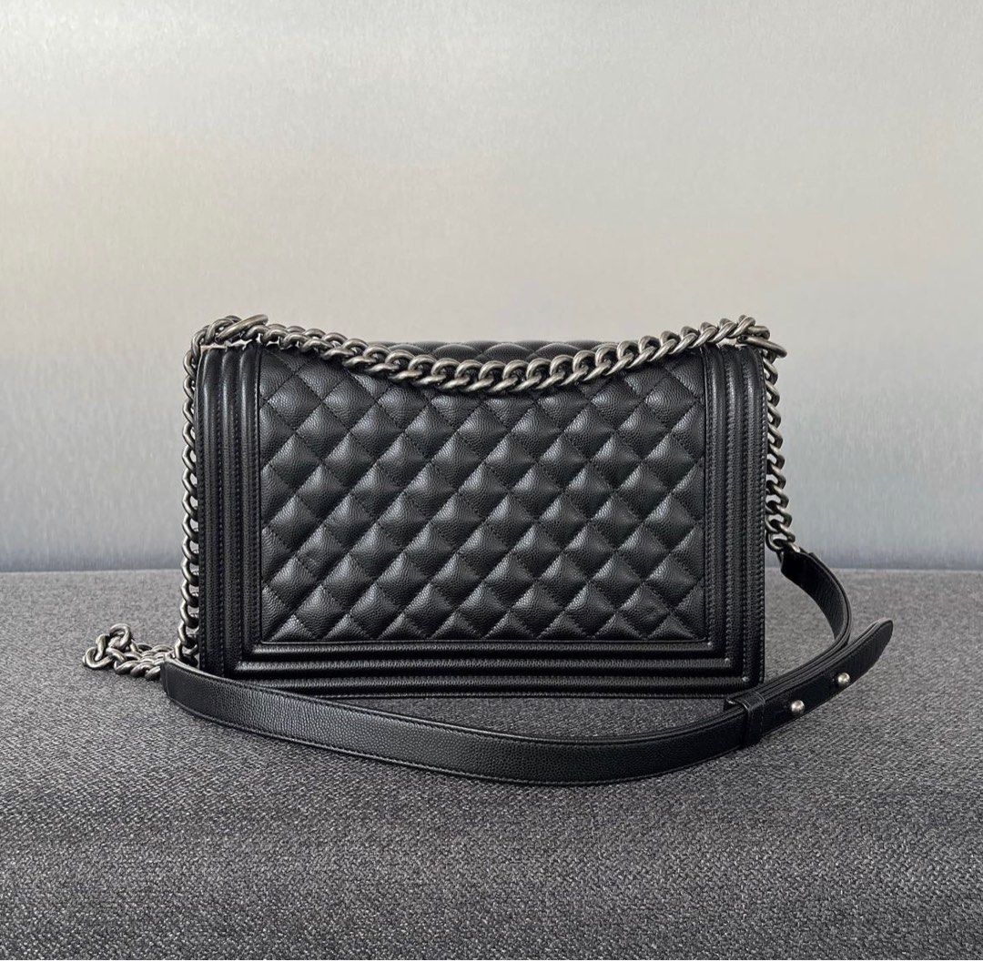 Chanel boy hotsell bag all black