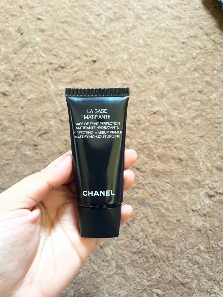 Chanel La Base Matifiante Perfecting Makeup Primer