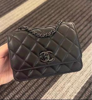 CHANEL CLASSIC SMALL double Flap Bag black Lambskin gold hardware year 2022  $7,844.00 - PicClick