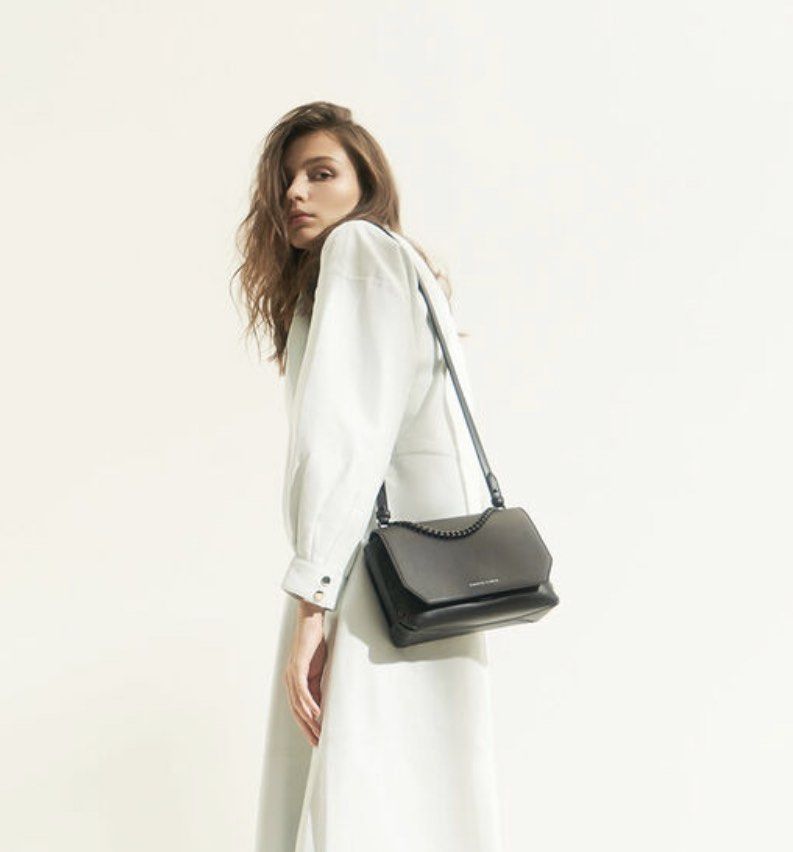 Chain handle shoulder discount bag charles and keith