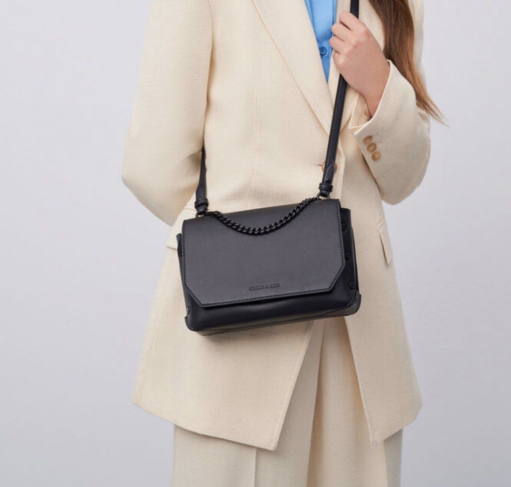 Chain handle bag on sale