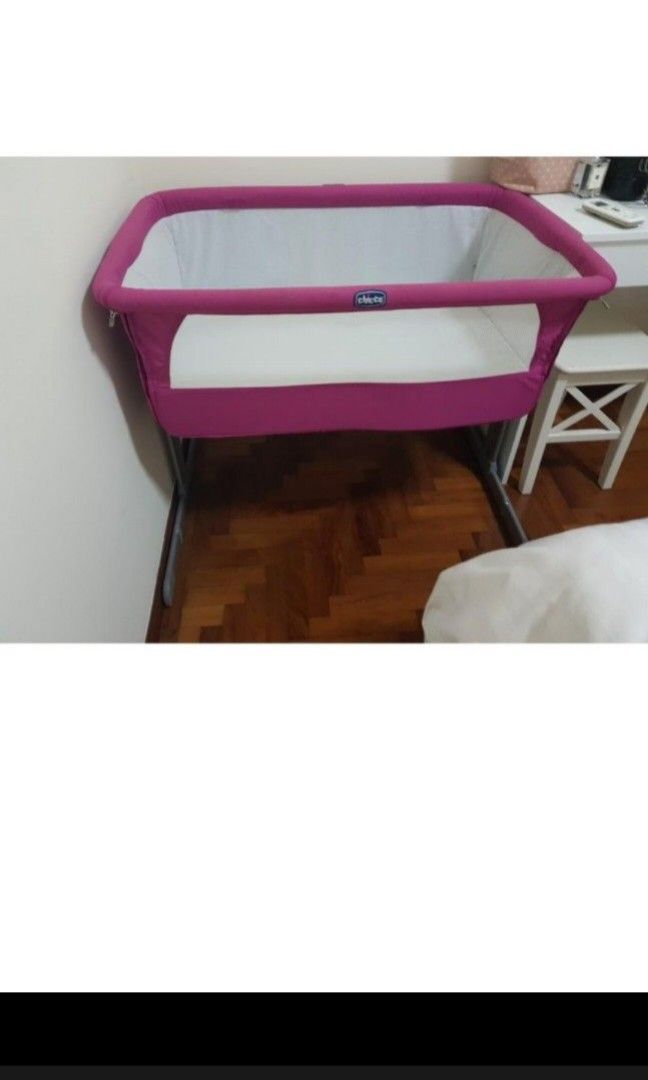 Chicco next to outlet me purple