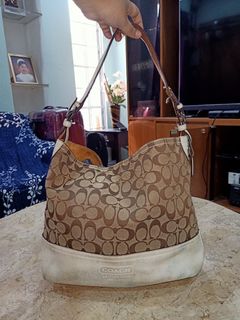 (Category: ) located in . Submitted by jades_closet.cebu (Listing ID 1254325803, Image 1). Description: .