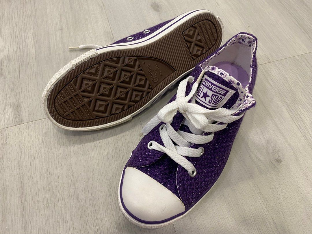 White converse clearance size 2 junior