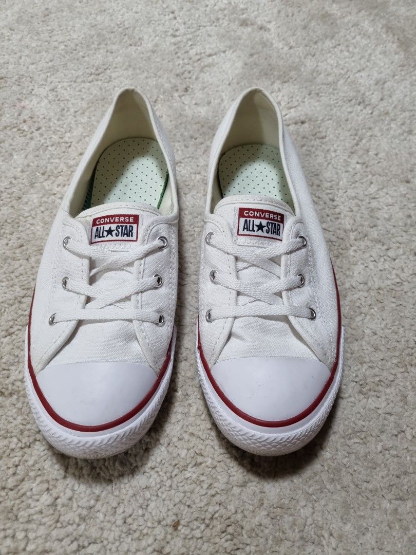 Converse sneaker. Women s Fashion Footwear Sneakers on Carousell