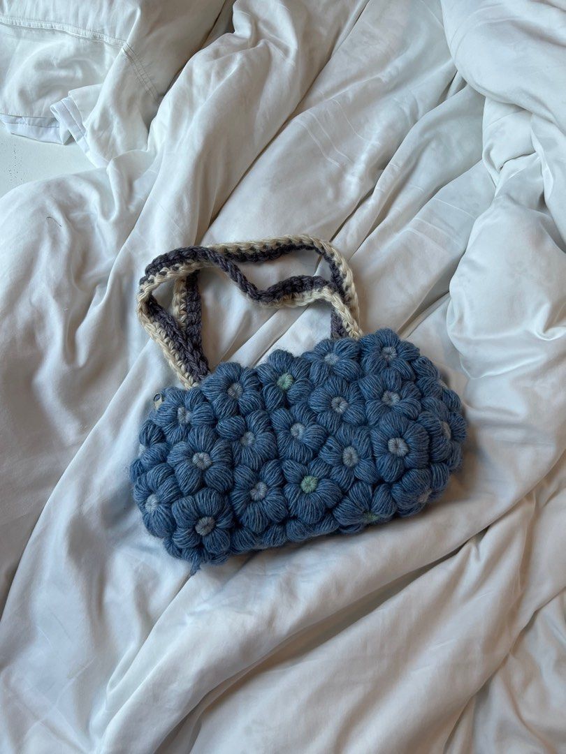 Crochet Flower Clutch Bag Pattern | Free Crochet Bag Pattern