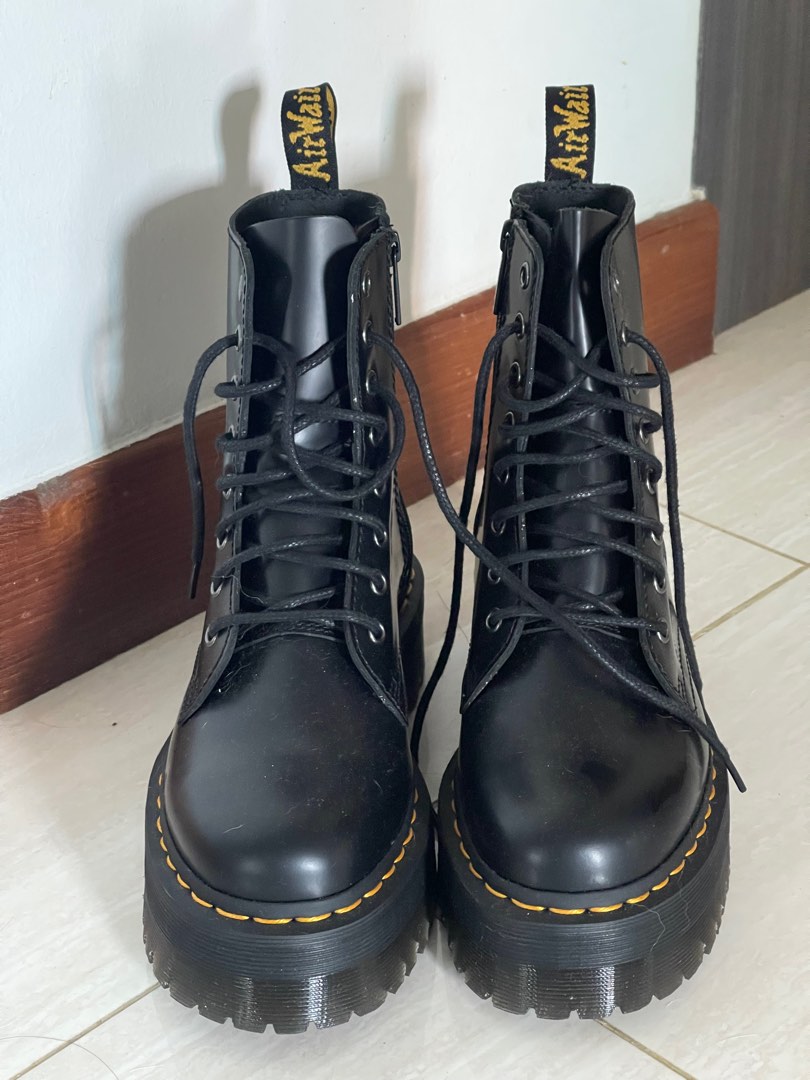 Jadon doc store martens size 7