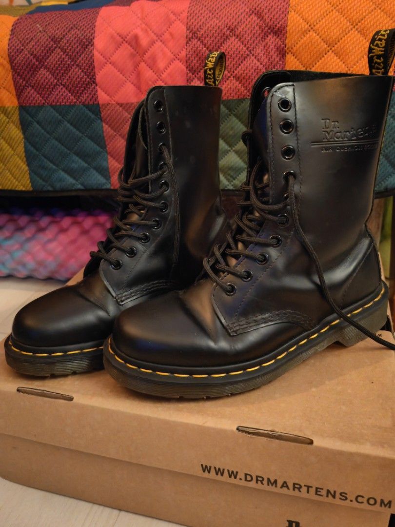 Dr martens deals 1490 black harvest