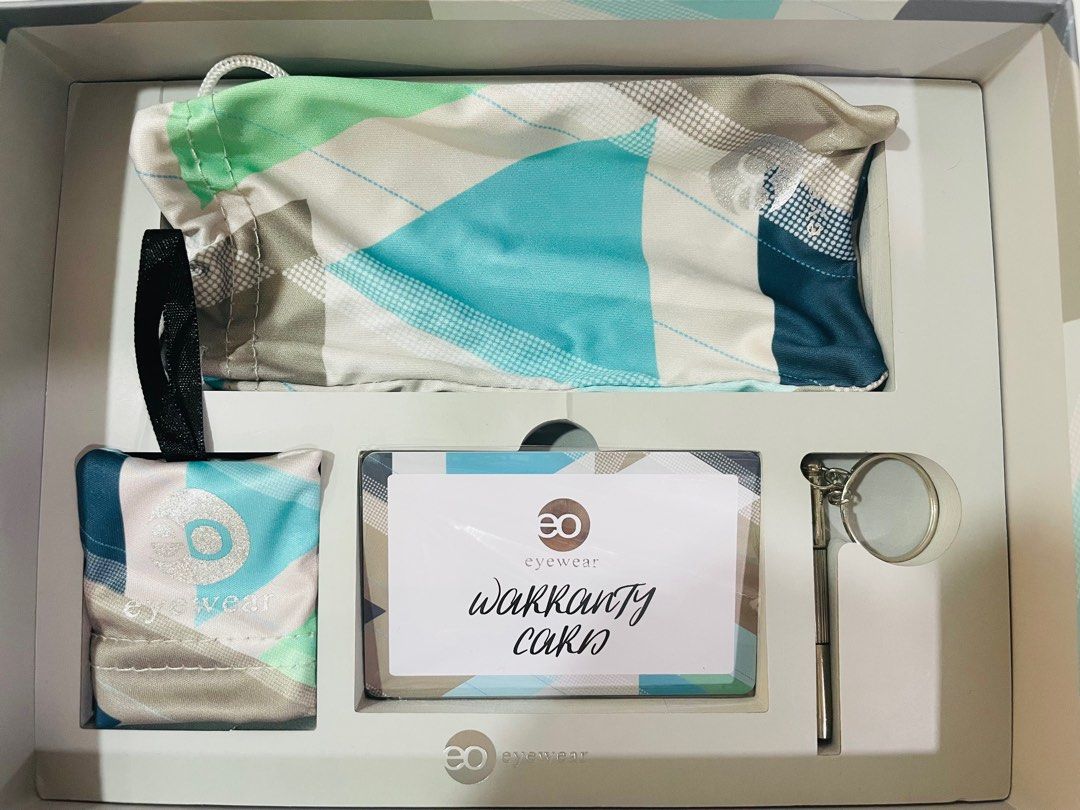 EO Eyeware Box & Accessories (Category: Vision Care) located in Paranaque City. Submitted by jb717 (Listing ID 1254339053, Image 3). Description: EO Eyeware Box and accessories only.