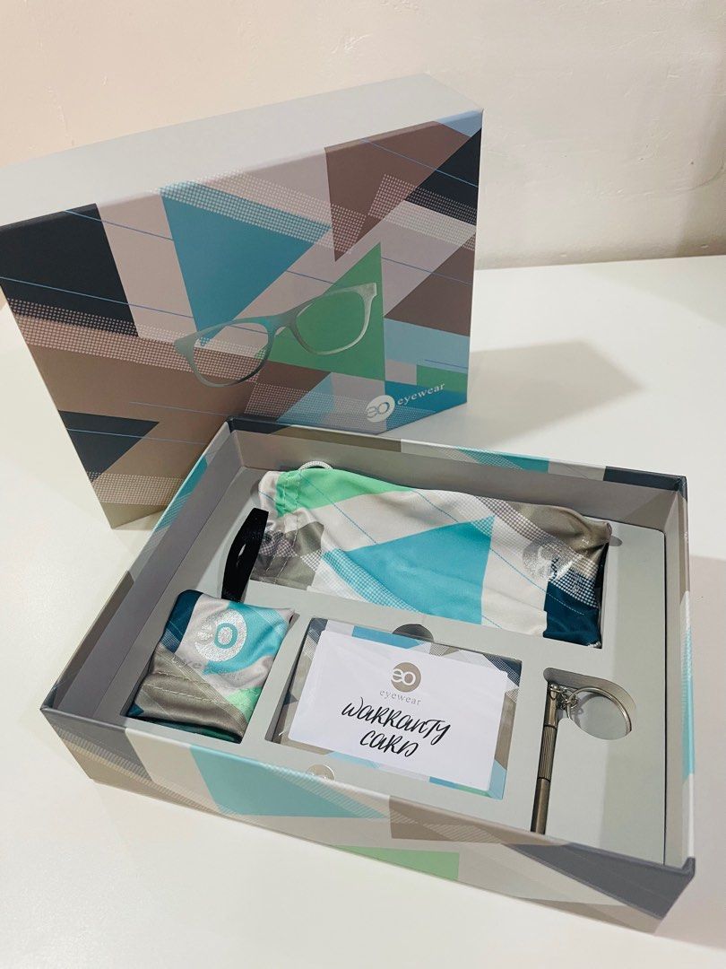 EO Eyeware Box & Accessories (Category: Vision Care) located in Paranaque City. Submitted by jb717 (Listing ID 1254339053, Image 1). Description: EO Eyeware Box and accessories only.