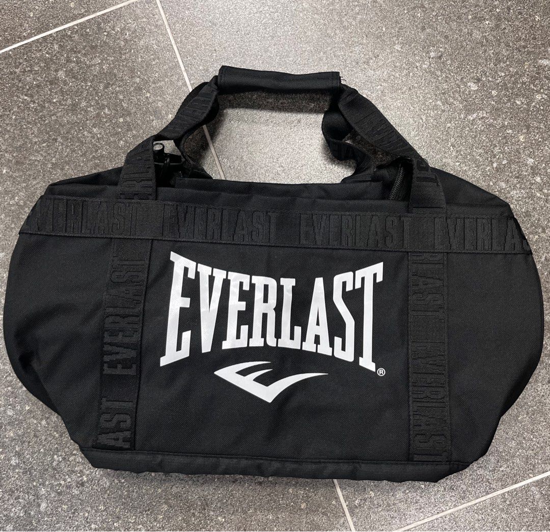 Everlast duffle discount bag