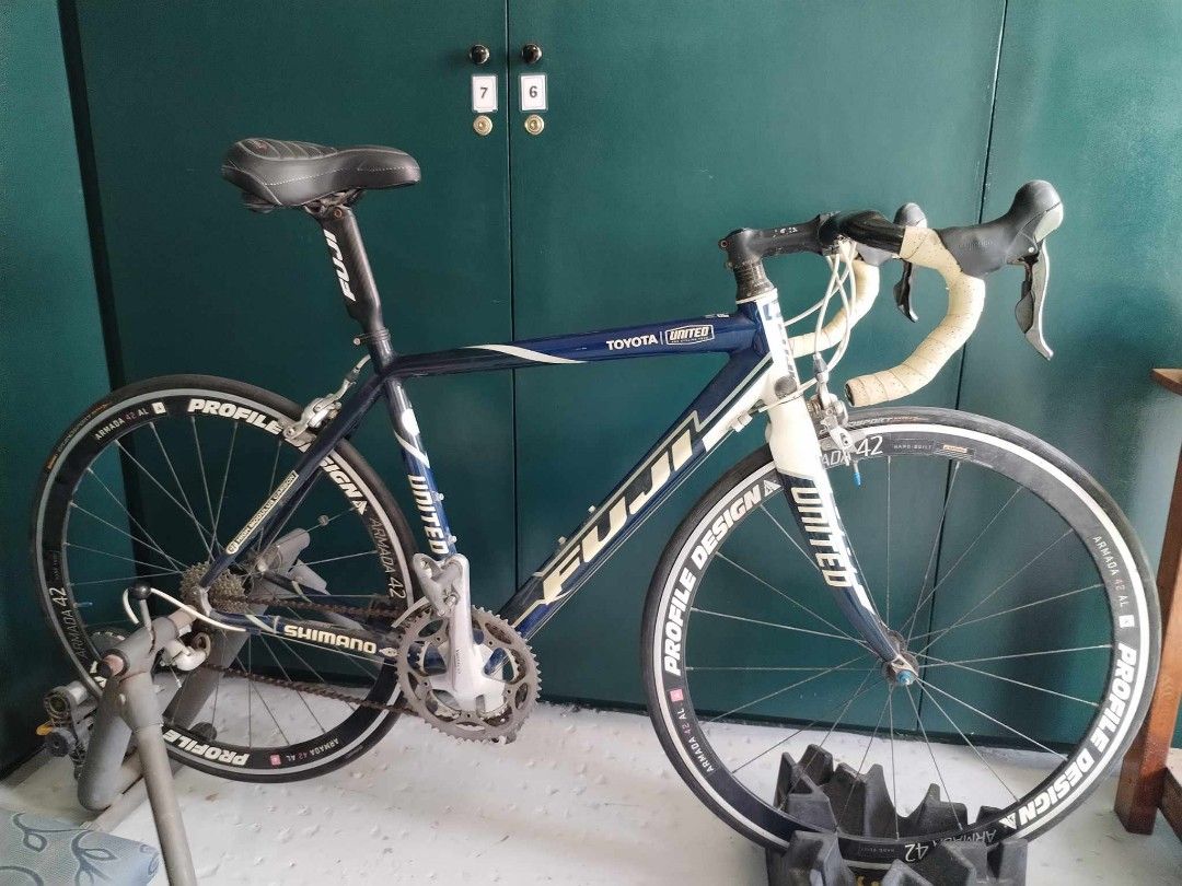Fuji toyota shop united road bike