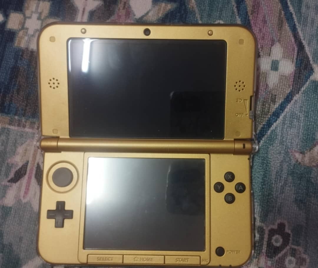 Nintendo 3ds xl gold clearance