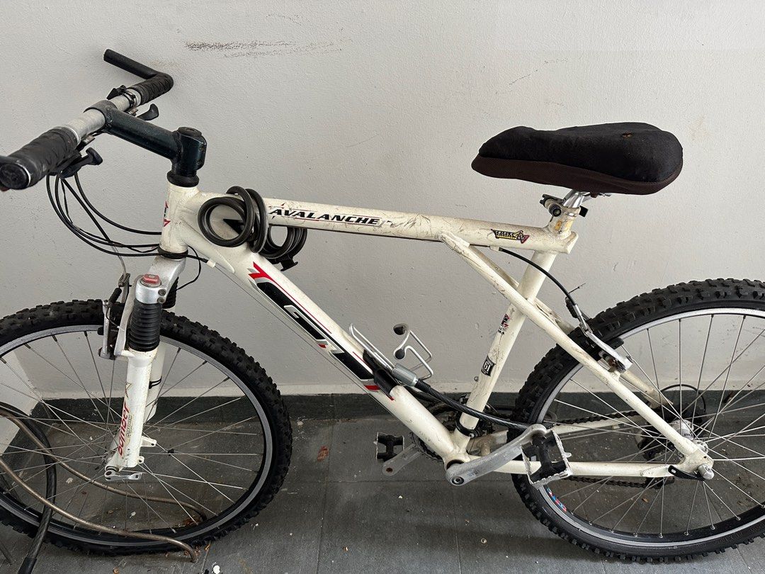 GT Avalanche Bike , Sports Equipment, Bicycles & Parts, Bicycles on ...