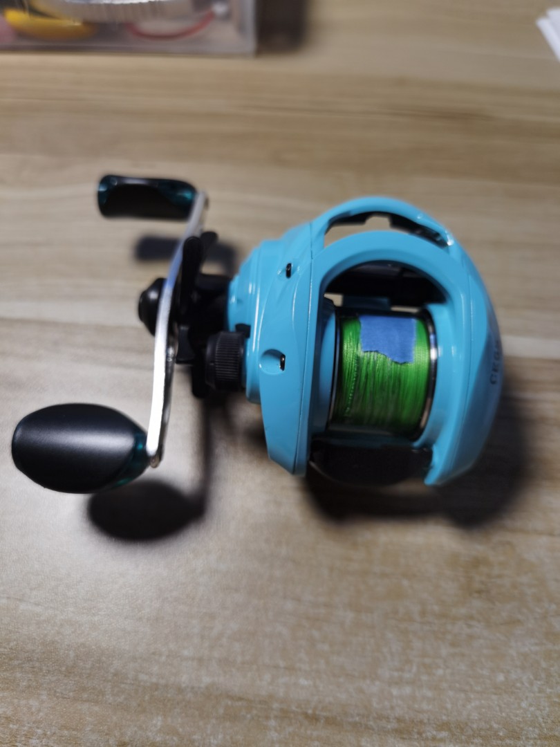 Guangwei bfs fishing reel left handed, Sports Equipment, Fishing on  Carousell