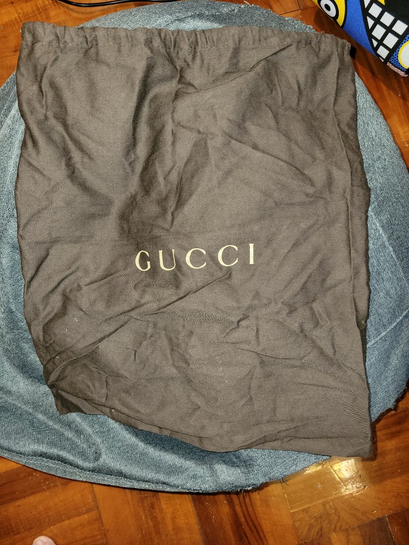 GUCCI 塵袋, 名牌, 飾物及配件- Carousell