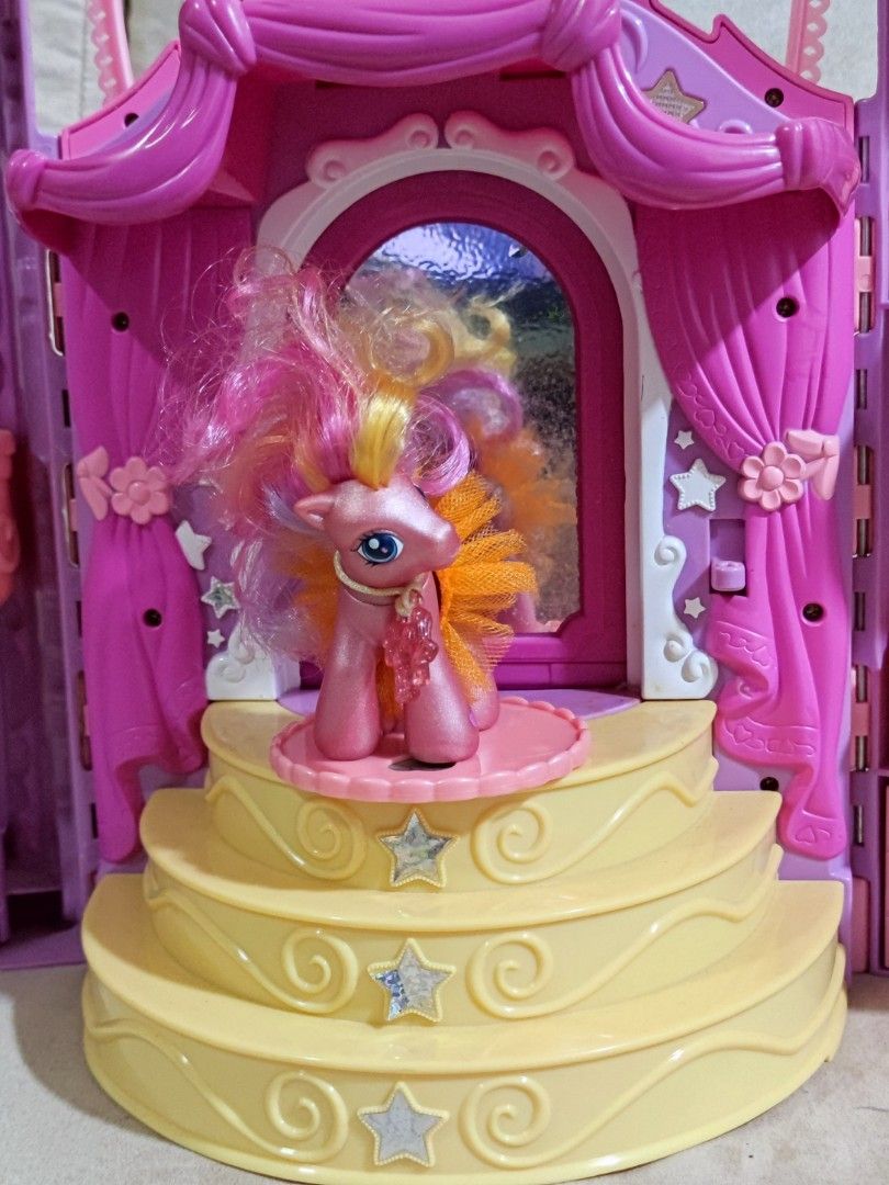 Hasbro My Little Pony Celebration Castle, Hobbies & Toys, Toys & Games