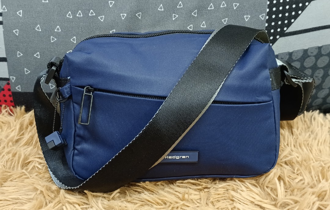 Hedgren sling, Men's Fashion, Bags, Sling Bags on Carousell